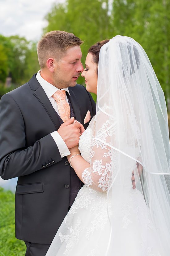 Hochzeit-in-Schloss-Gifhorn-Schlosspark-Shooting-Brautpaar-für-immer-und-Ewig-wedding-Sergej-Metzger-Hochzeitsvideo-Hannover-Fotograf-Hildesheim