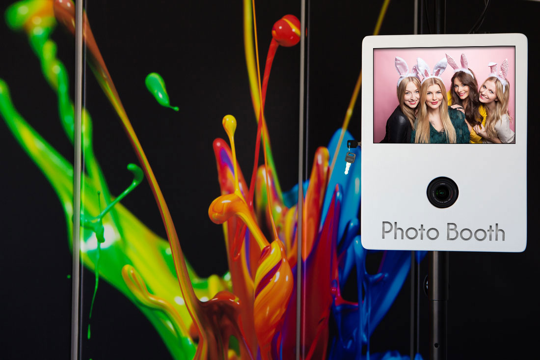 Fotobox-Photo-booth-Hochzeit-Spaß-Fotoautomat-Bildautomat-in-Hannover-Hildesheim-Sergej-Metzger-Hochzeitsvideo-Fotograf-Neu