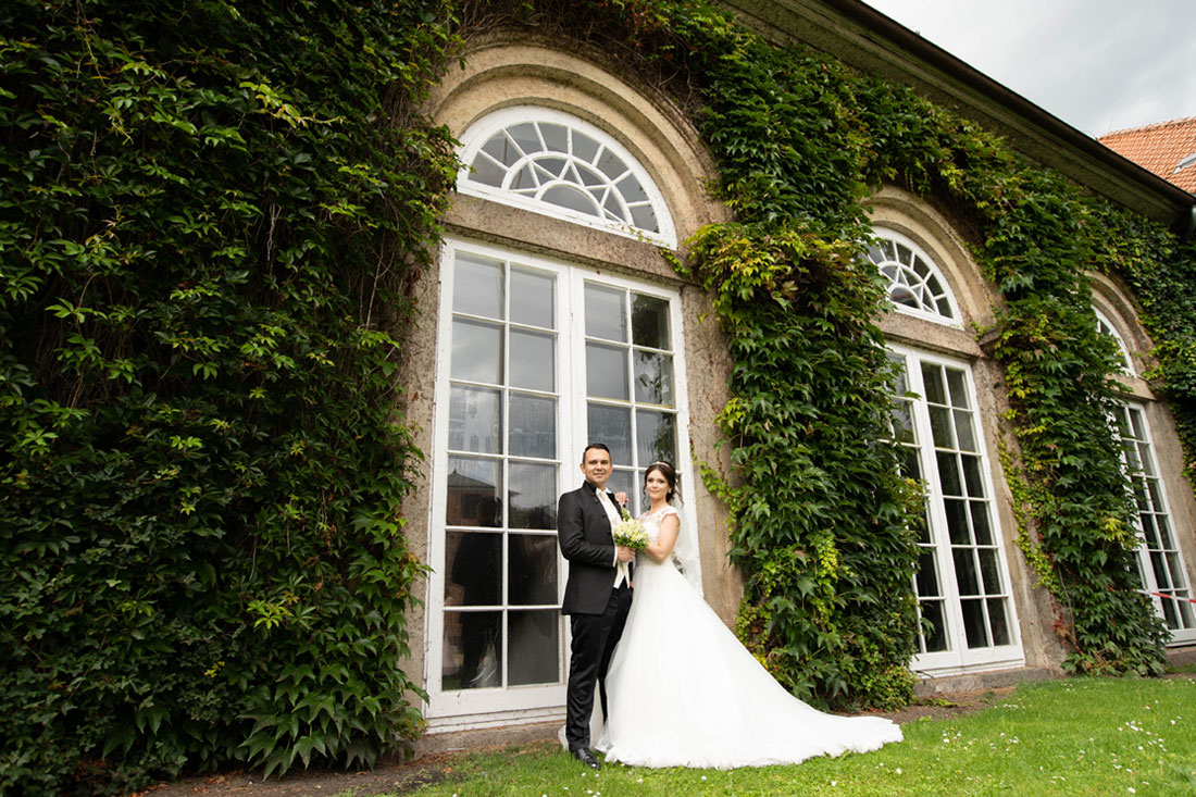 natalja-frei-fotografie-hochzeit-fotograf-fenster-scloss-eutin-lübeck-timmendorfer-strand-hildesheim-hannover-brautpaar-eutiner-see