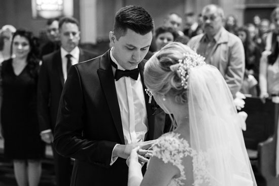 natalja-frei-hochzeitsfotograf-christuskirche-mannheim-brautpaar-hochzeit-kirchliche-trauung-hameln-ringe-ringtausch-ehepaar-bielefeld-nienburg-hannover-hildesheim-salzgitter