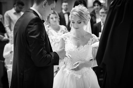 natalja-frei-hochzeitsfotograf-christuskirche-mannheim-brautpaar-hochzeit-kirchliche-trauung-hameln-ringe-ringtausch-ehepaar-bielefeld-nienburg-hannover-hildesheim-salzgitter