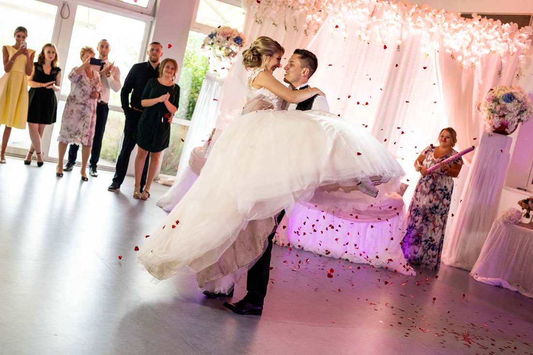 natalja-frei-hochzeitsfotograf-hochzeitspaar-hochzeittanz-tanz-triolux-buergerhaus-laumersheim-mannheim-hildesheim-goslar-bad salzdetfurt-göttingen-hannover-sarstedt-algermissen