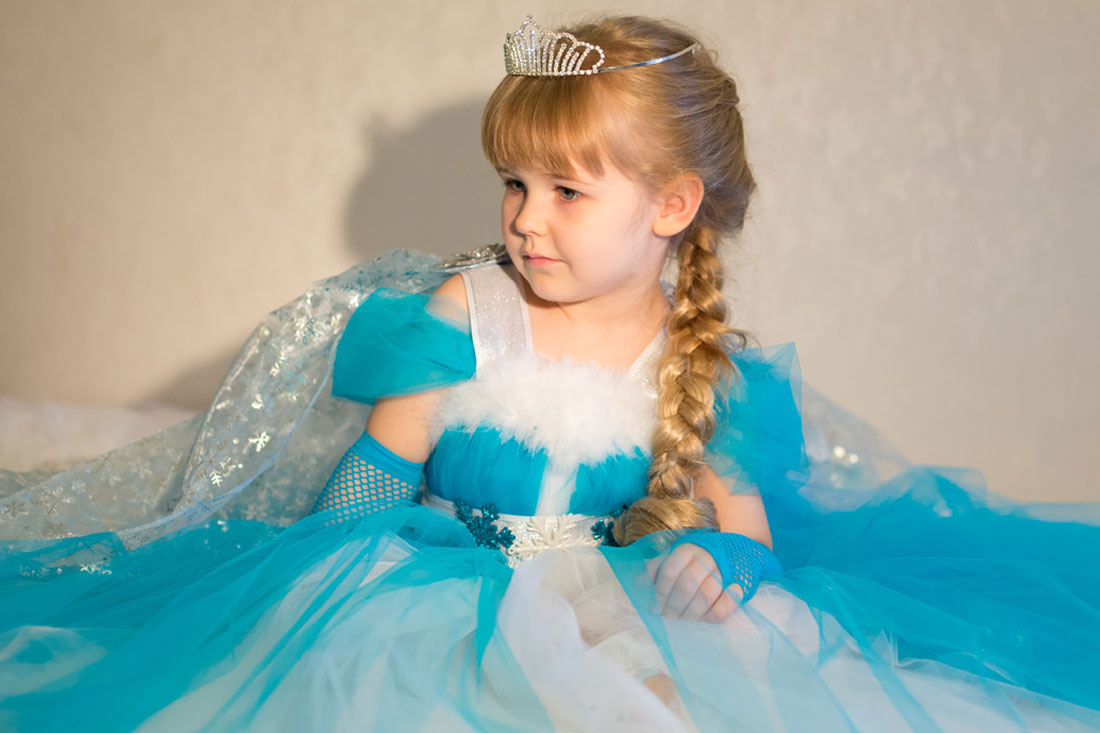 natalja-frei-fotografie-maedchen-kinder-fotoshooting-hildesheim-sarstedt-braunschweig-salzgitter-elze-eiskoenigin-elsa-gronau-peine-salzgitter