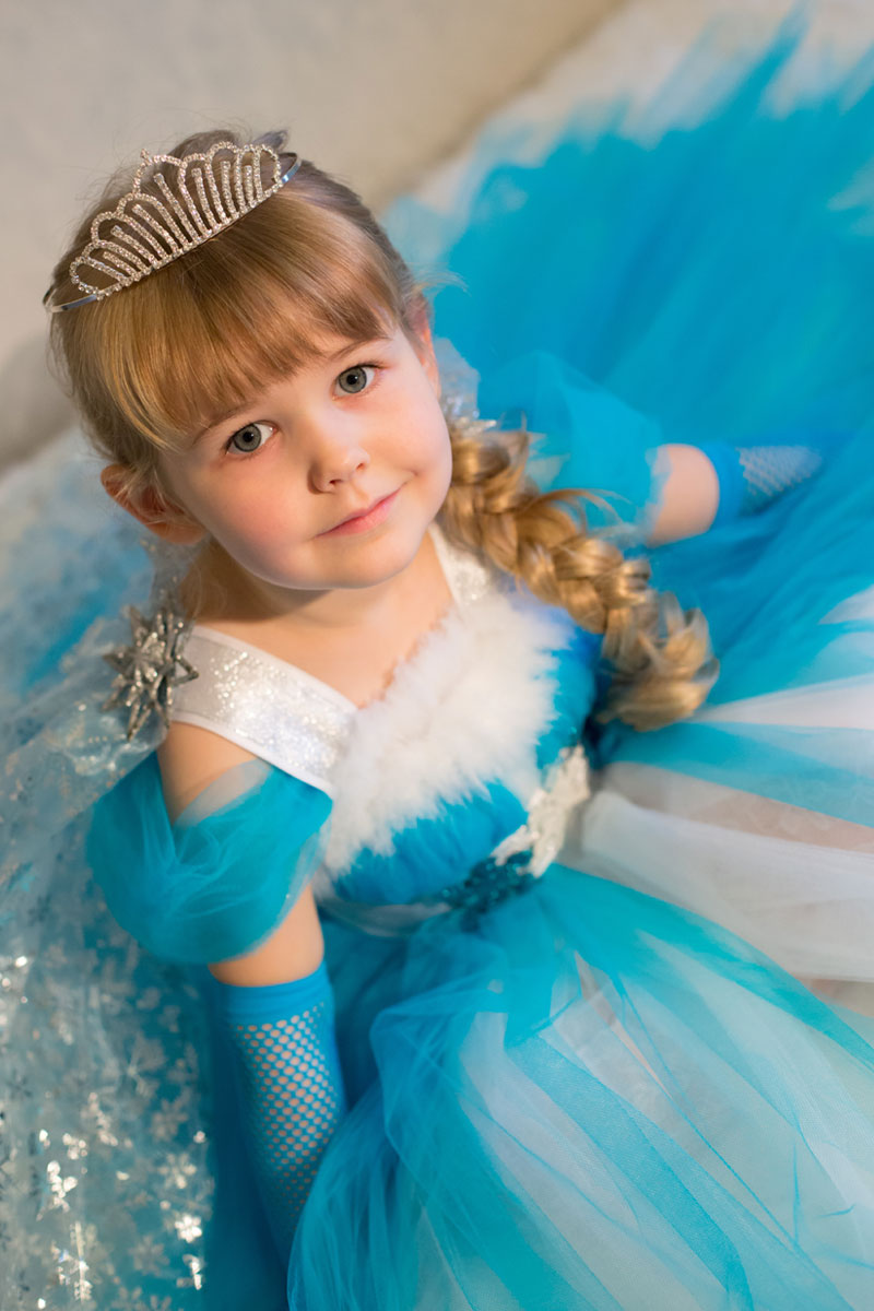 natalja-frei-fotografie-maedchen-kinder-fotoshooting-hildesheim-braunschweig-salzgitter-elze-eiskoenigin-elsa-peine-alfeld-kinderfotograf