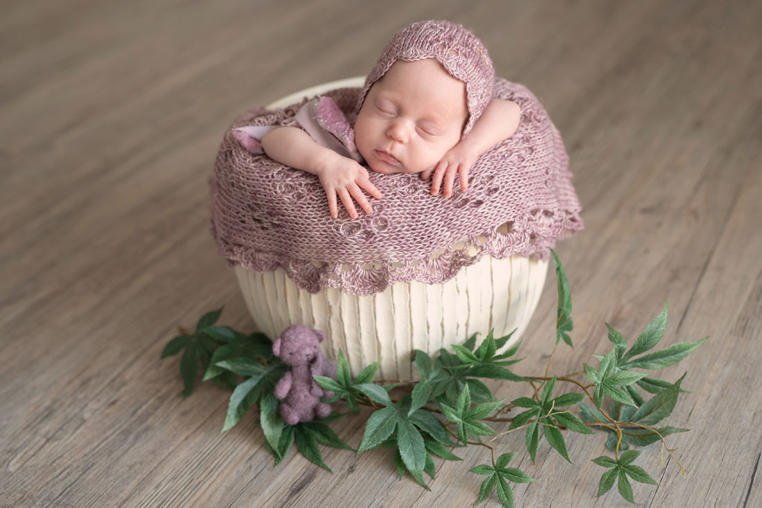 aby-babyfotograf-hildesheim-hannover-sarstedt-natalja-frei-familienfotograf-mädchen-babygirl- braunschweig-babyfotoshooting-neugeborene-newborn-harsum-giesen-diekholzen-sibbesse-eberholzen-nordstemmen-gronau-elze-banteln-bad-salzdetfurth-holle-schellerten-burgdorf-söhlde-algermissen-peine-lehrte-sarstedt-springe-coppenbrüge-pattensen-garbsen-lebenstedt-baddeckenstedt-vechelde-sehnde-hannover-hameln-salzhemmendorf-eschershausen-freden-emmertal-bad-nenndorf-holzminden-freden-delligsen-einbeck-bad-gandersheim-bockenem-heere-gifhorn-braunschweig-meinersen-meine-celle-burgdorf-edemissen-vechelde-ilsede-emmerke-groß-förste-ahrbergen-laatzen-burgdorf-altwarmbüchern-langenhagen-hannover-ricklingen-empelde-wolfsburg-burgwedel-harsum-gronau-elze-emmerke-giesen--diekholzen-bad-salzdetfurth-bockenem-holle