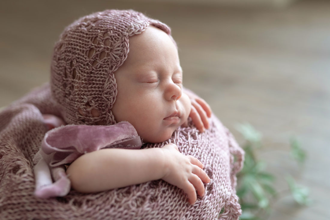 baby-fotograf-hildesheim-hannover-sarstedt-natalja-frei-familien-newborn-babygirl- braunschweig-fotoshooting-neugeborene-newborn-harsum-giesen-diekholzen-sibbesse-eberholzen-nordstemmen-gronau-elze-banteln-bad-salzdetfurth-holle-schellerten-burgdorf-söhlde-algermissen-peine-lehrte-sarstedt-springe-coppenbrüge-pattensen-garbsen-lebenstedt-baddeckenstedt-vechelde-sehnde-hannover-hameln-salzhemmendorf-eschershausen-freden-emmertal-bad-nenndorf-holzminden-freden-delligsen-einbeck-bad-gandersheim-bockenem-heere-gifhorn-braunschweig-meinersen-meine-celle-burgdorf-edemissen-vechelde-ilsede-emmerke-groß-förste-ahrbergen-laatzen-burgdorf-altwarmbüchern-langenhagen-hannover-ricklingen-empelde-wolfsburg-burgwedel-harsum-gronau-elze-emmerke-giesen--diekholzen-bad-salzdetfurth-bockenem-holle