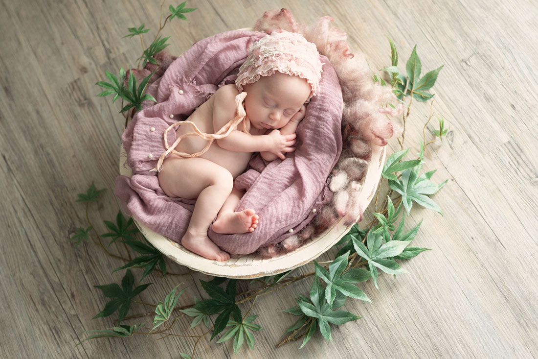 baby-babyfotograf-hildesheim-hannover-sarstedt-natalja-frei-familienfotograf-mädchen-babygirl- braunschweig-babyfotoshooting-neugeborene-newborn-harsum-giesen-diekholzen-sibbesse-eberholzen-nordstemmen-gronau-elze-banteln-bad-salzdetfurth-holle-schellerten-burgdorf-söhlde-algermissen-peine-lehrte-sarstedt-springe-coppenbrüge-pattensen-garbsen-lebenstedt-baddeckenstedt-vechelde-sehnde-hannover-hameln-salzhemmendorf-eschershausen-freden-emmertal-bad-nenndorf-holzminden-freden-delligsen-einbeck-bad-gandersheim-bockenem-heere-gifhorn-braunschweig-meinersen-meine-celle-burgdorf-edemissen-vechelde-ilsede-emmerke-groß-förste-ahrbergen-laatzen-burgdorf-altwarmbüchern-langenhagen-hannover-ricklingen-empelde-wolfsburg-burgwedel-harsum-gronau-elze-emmerke-giesen--diekholzen-bad-salzdetfurth-bockenem-holle