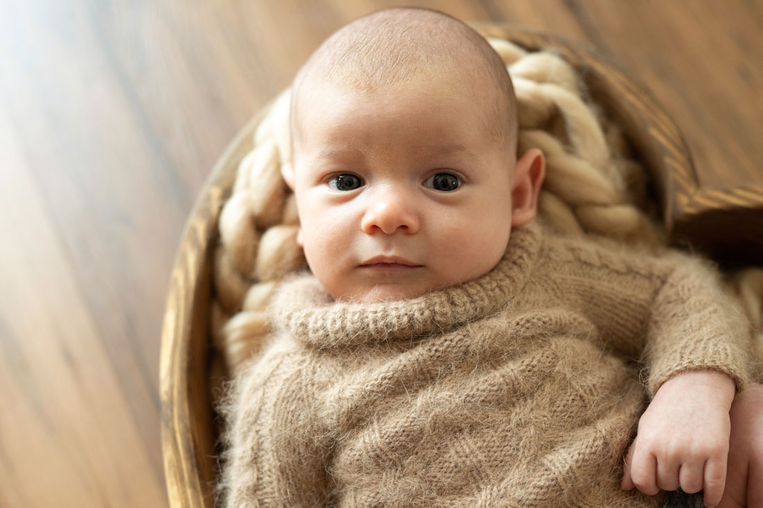baby-fotograf-hildesheim-hannover-sarstedt-natalja-frei-familien-newborn-shooting-neugeborene-babygirl- braunschweig-fotoshooting-neugeborene-newborn-harsum-giesen-diekholzen-sibbesse-eberholzen-nordstemmen-gronau-elze-banteln-bad-salzdetfurth-holle-schellerten-burgdorf-söhlde-algermissen-peine-lehrte-sarstedt-springe-coppenbrüge-pattensen-garbsen-lebenstedt-baddeckenstedt-vechelde-sehnde-hannover-hameln-salzhemmendorf-eschershausen-freden-emmertal-bad-nenndorf-holzminden-freden-delligsen-einbeck-bad-gandersheim-bockenem-heere-gifhorn-braunschweig-meinersen-meine-celle-burgdorf-edemissen-vechelde-ilsede-emmerke-groß-förste-ahrbergen-laatzen-burgdorf-altwarmbüchern-langenhagen-hannover-ricklingen-empelde-wolfsburg-burgwedel-harsum-gronau-elze-emmerke-giesen--diekholzen-bad-salzdetfurth-bockenem-holle