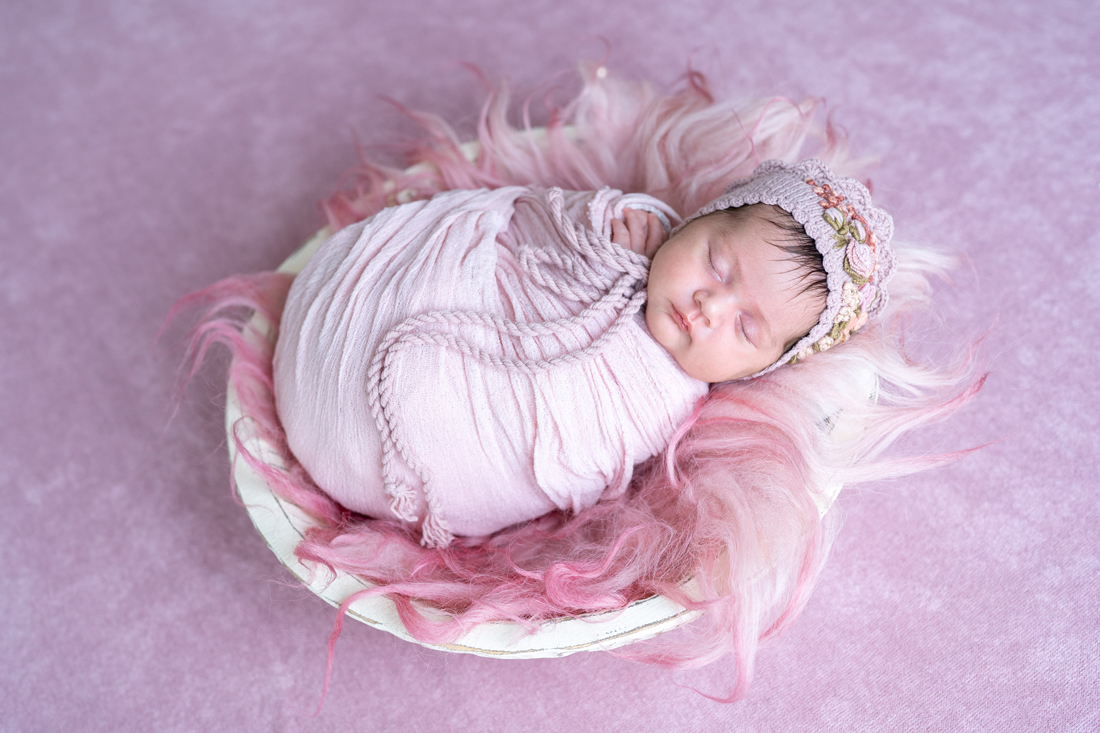 Fotograf-Photograph-Fotografin-Photographin-Baby-Babyfotograf-Neugeborene-Newborn-Natalja-Frei-Natalie-Fotografie-Sibbesse-Moellersen-Hoenze-Niers-Despetal-Heinum-Eitzum-Barfelde-Gronau-Leine-Banteln-Eime-Eimsen-Limmer-Einbeck-Northeim-Bad-Gandesheim-Göttingen-Elze-Betheln-Mehle-Hohenhameln-Groß-Förste-Brüggen-Giesen-Diekholzen-Schellerten-Emmerke-Ahrbergen-Sack-Alfeld-Eimsen-Limmer-Gerzen-Delligsen-Imsen-Westfeld-Segeste-Almstedt-Breinum-Ostrum-Wehrstedt-Wesseln-Heinde-Heersum-Hannover-Braunschweig-Wolfsburg-Gifhorn-Braunschweig-Brüggen-Elze-Nordstemmen-Harsum-Groß-Förste-Klein-Förste-Giesen-Ahrbergen-Sarstedt-Diekholzen-Schellerten-Harsum-Algermissen-Emmerke-Einum-Sehnde-Salzgitter-Bad-Salzdetfurth-Peine-Wolfsburg-Goslar-Bad-Harzburg-Baddeckenstedt-Holle-Itzum-Ochtersum-Hildesheim-Drispenstedt-Nordstadt-Freden-Förste-Imsen-Freden.jpg